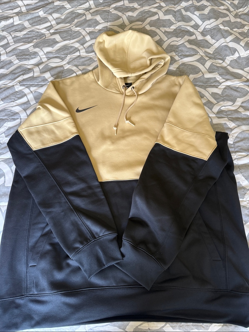 Nike Two-Tone Hoodie - Beige & Black